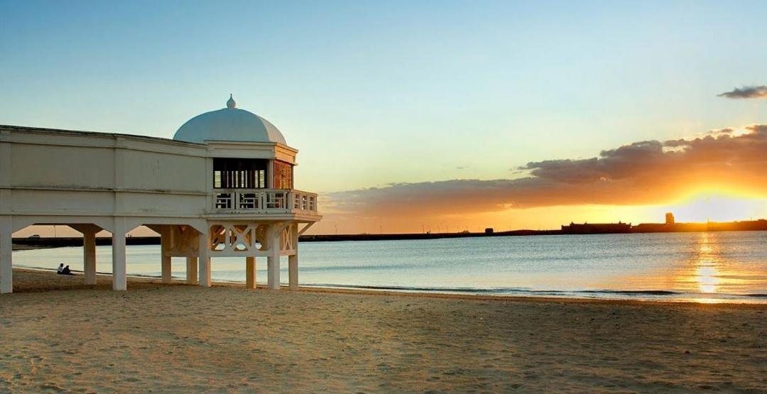 Apartamento Muy Bien Situado En El Centro De Cadiz Y Al Lado De La Playa Eksteriør billede